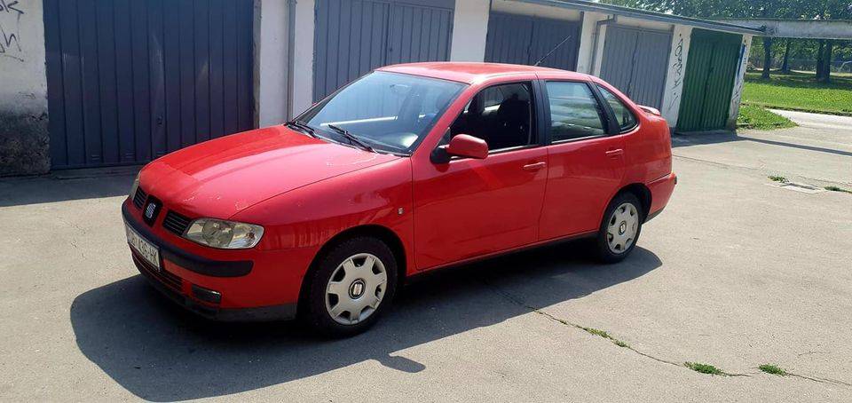 Seat Cordoba 1.4mpi 2001.g BUCO AUTOMOBILI