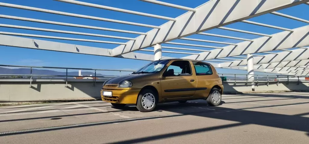 699€ - Renault Clio 1.4i "Alize" (2000.) - reg 1/2024 - jako dobro stanje 3 ccc