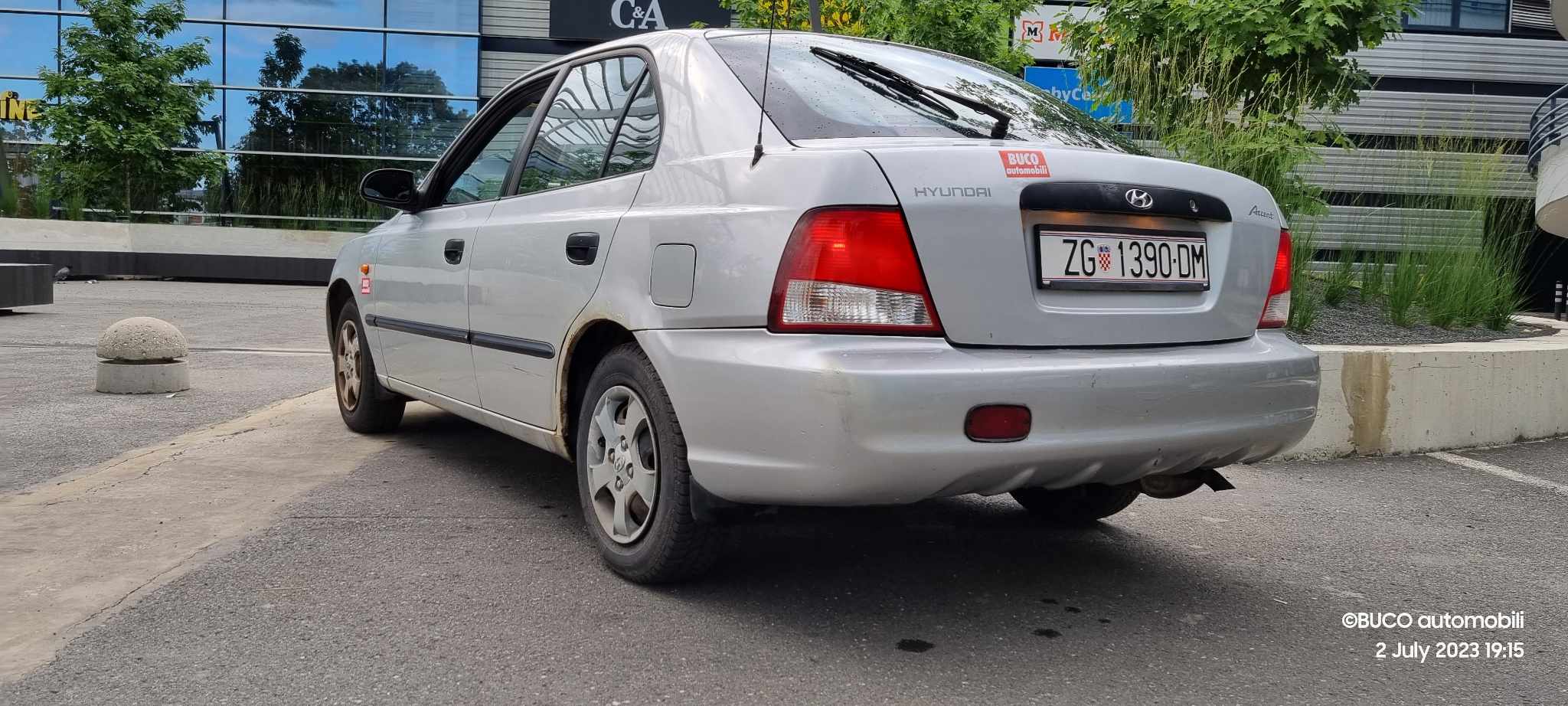 Hyundai Accent 1.3mpi 2001. - BUCO automobili