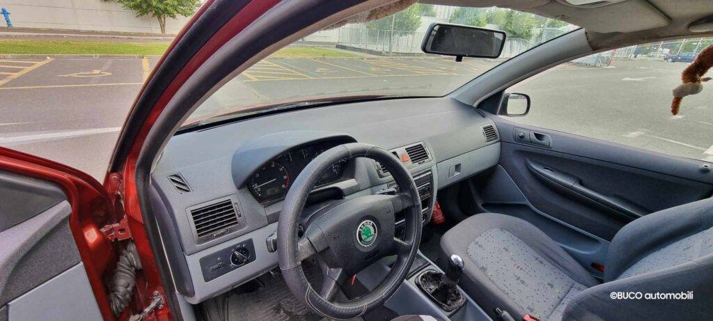 Skoda Fabia 1.4mpi 2002. Buco automobili 