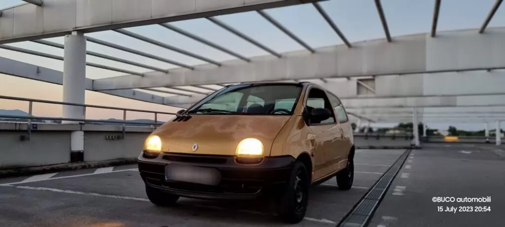 699€ - Renault Twingo 1.2i (1999.) - reg 3/2024 - jako dobro stanje 9 Renault Twingo 1.2i 1999. - BUCO automobili