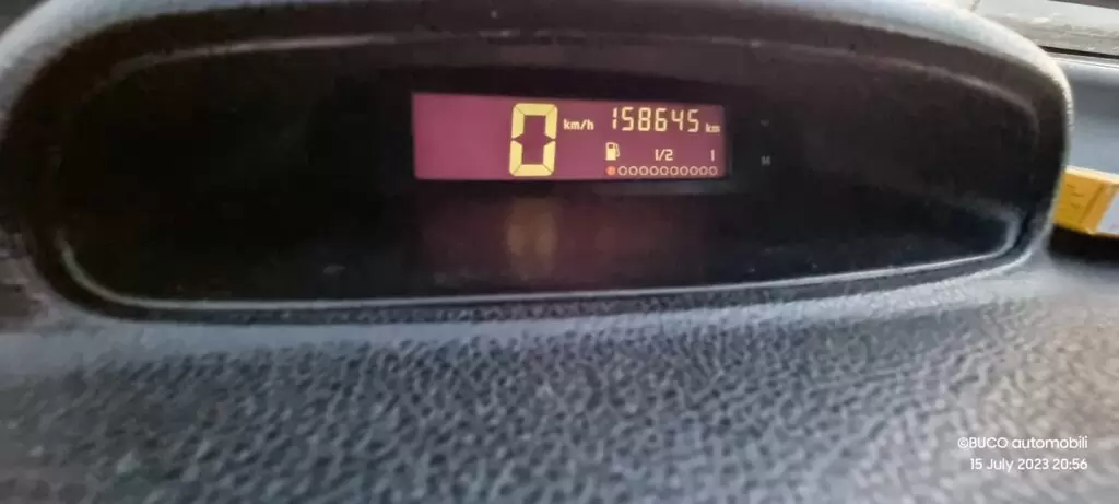 699€ - Renault Twingo 1.2i (1999.) - reg 3/2024 - jako dobro stanje 6 Renault Twingo 1.2i 1999. - BUCO automobili