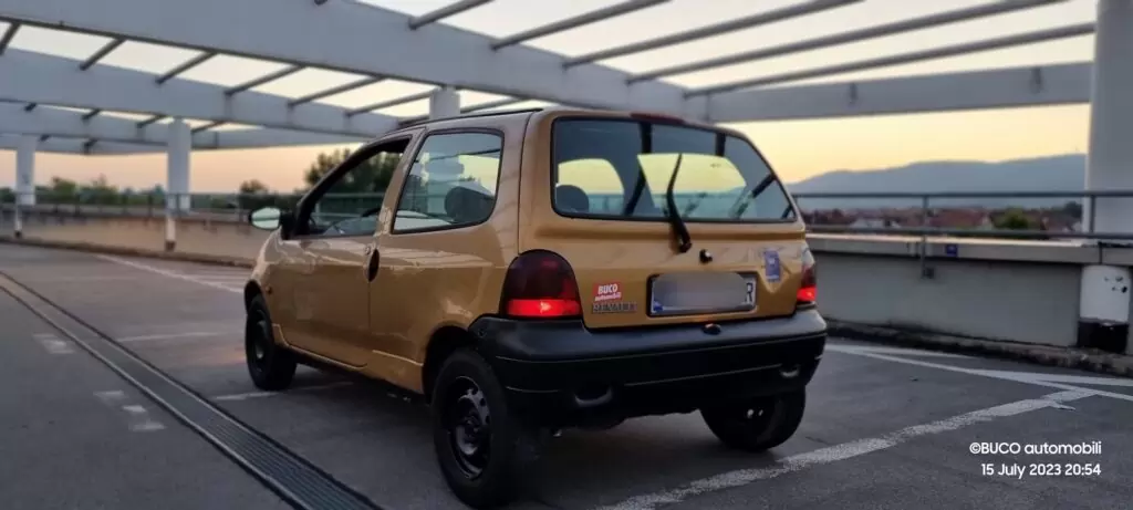 699€ - Renault Twingo 1.2i (1999.) - reg 3/2024 - jako dobro stanje 3 Renault Twingo 1.2i 1999. - BUCO automobili