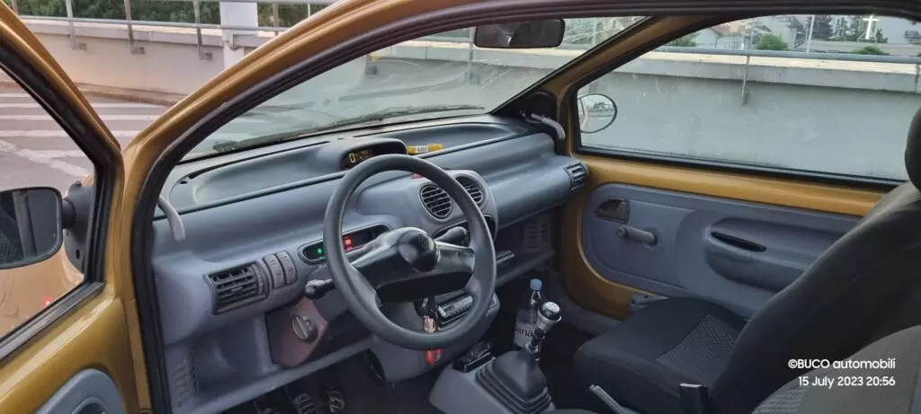 699€ - Renault Twingo 1.2i (1999.) - reg 3/2024 - jako dobro stanje 5 Renault Twingo 1.2i 1999. - BUCO automobili