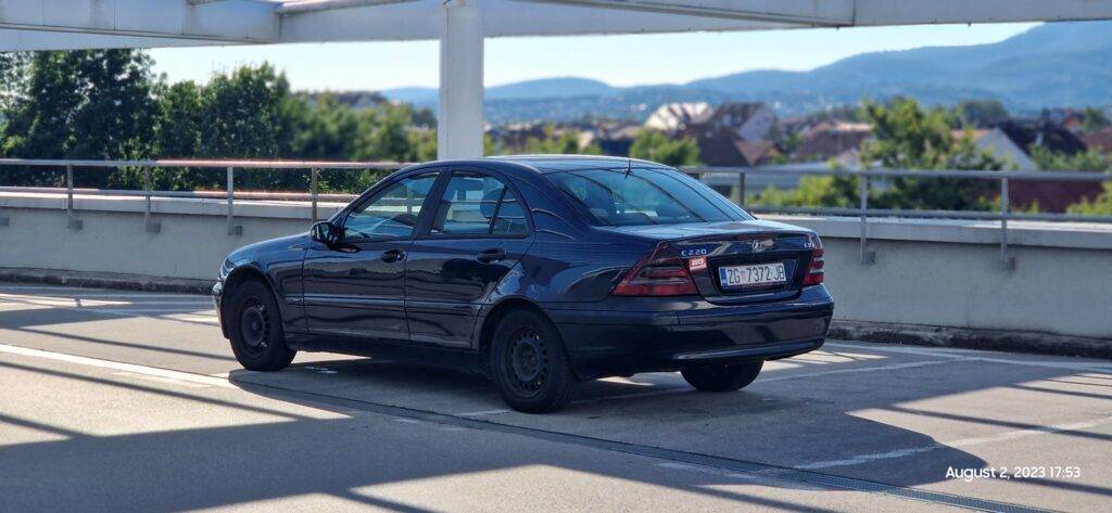 Mercedes-Benz c220cdi w203 - buco automobili