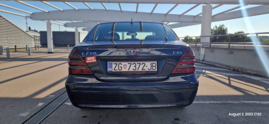 Mercedes-Benz c220cdi w203 - buco automobili