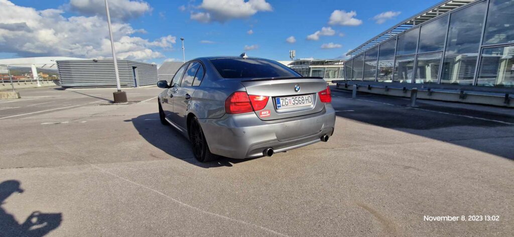 BMW e90 Facelift 318d - bucoautomobili