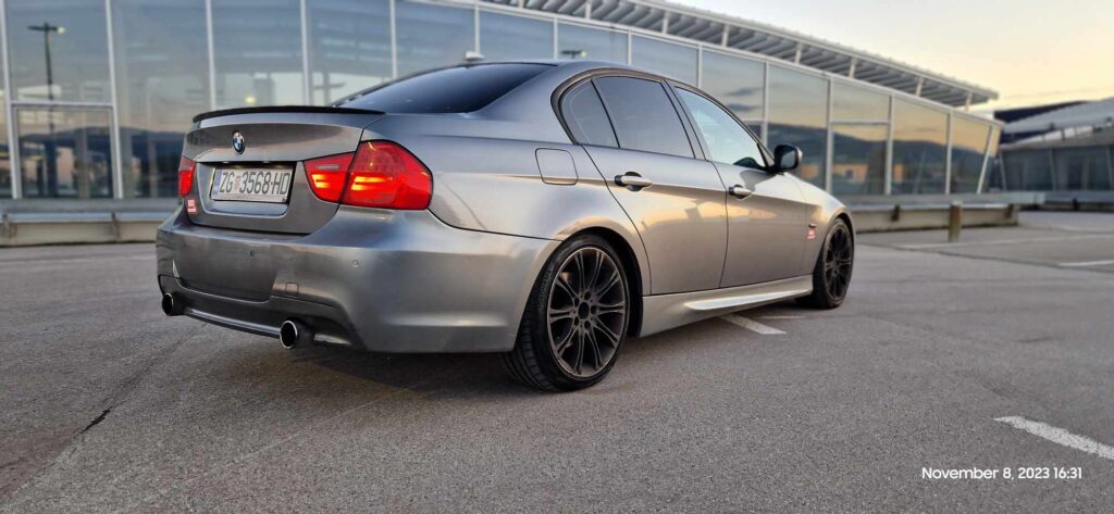 BMW e90 Facelift 318d - bucoautomobili