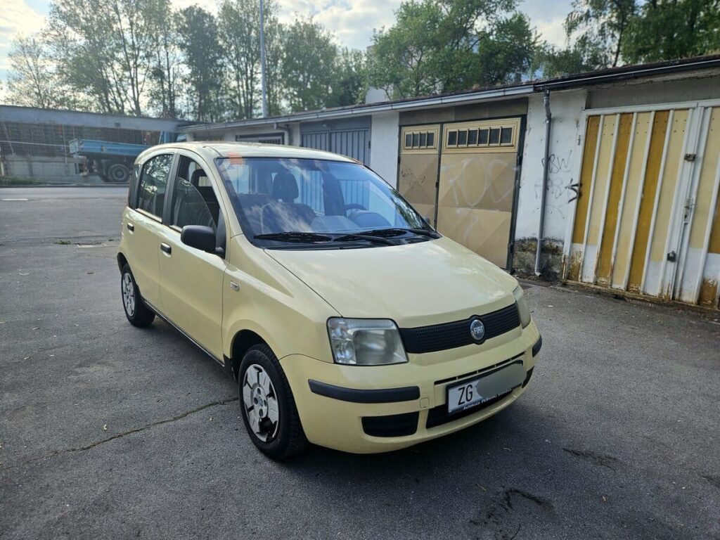 899 € - Fiat Panda 1.1i (2005.) - registrirana godinu dana (4/2026) - jako dobro stanje 40 20250428 175650