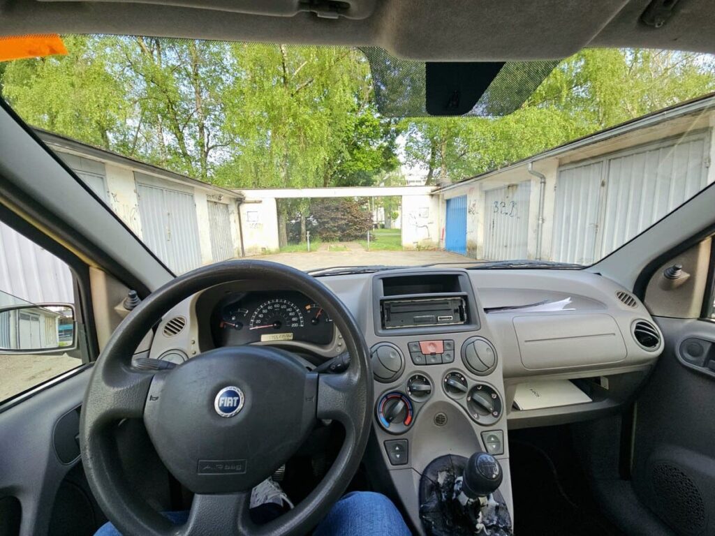 899 € - Fiat Panda 1.1i (2005.) - registrirana godinu dana (4/2026) - jako dobro stanje 34 20250428 175832