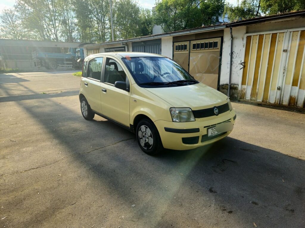 899 € - Fiat Panda 1.1i (2005.) - registrirana godinu dana (4/2026) - jako dobro stanje 32 20250428 180011