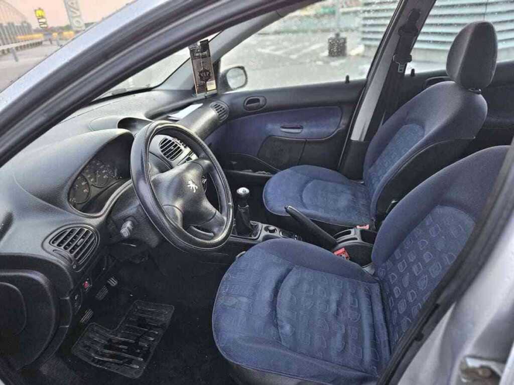 799 € - Peugeot 206. 1.1i (2004.god) - reg 12/2025 - jako dobro stanje 14 Highcompressed 251948425