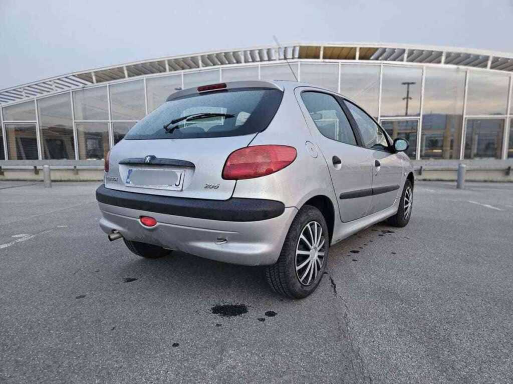 799 € - Peugeot 206. 1.1i (2004.god) - reg 12/2025 - jako dobro stanje 18 Highcompressed 279887251