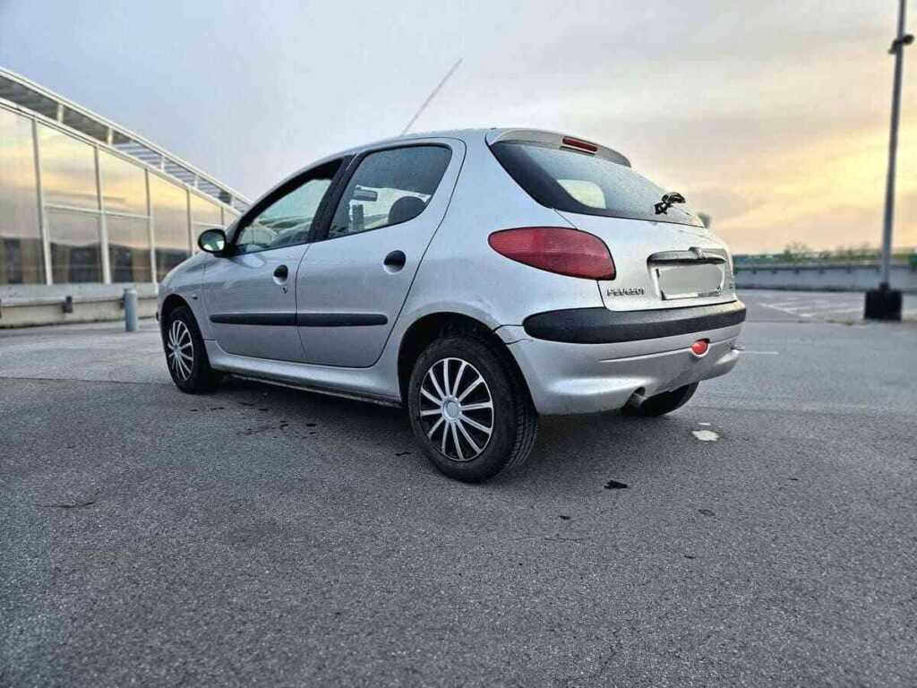 799 € - Peugeot 206. 1.1i (2004.god) - reg 12/2025 - jako dobro stanje 17 Highcompressed 847964635