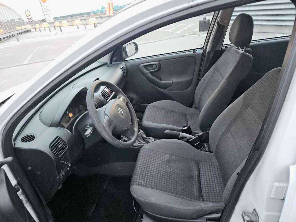 799 € - Opel Corsa C 1.2i - reg 7/2025 - 96.000km - jako dobro stanje 9 20250509 201703