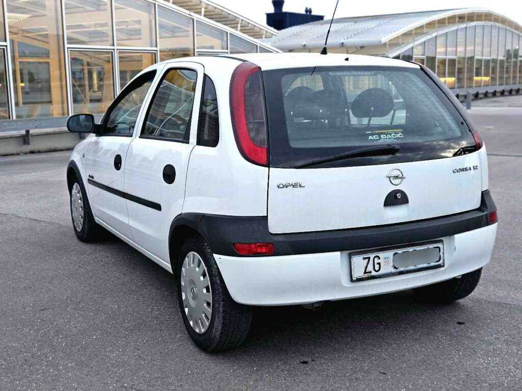 799 € - Opel Corsa C 1.2i - reg 7/2025 - 96.000km - jako dobro stanje 5 20250509 201727