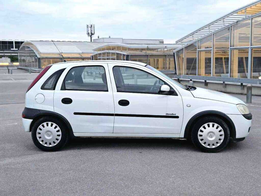 799 € - Opel Corsa C 1.2i - reg 7/2025 - 96.000km - jako dobro stanje 2 20250509 201756