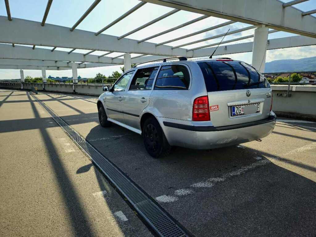 999 € - Škoda Octavia 1.6i + LPG (2008.god) - reg 10/2025 - jako dobro stanje 15 Škoda Octavia mk1 1.6i + LPG 2008.god