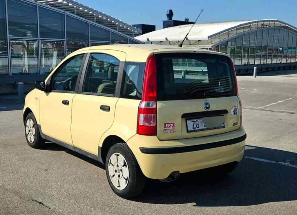 899 € - Fiat Panda 1.1i (2005.) - registrirana godinu dana (4/2026) - jako dobro stanje 21 FB IMG 1746023277278