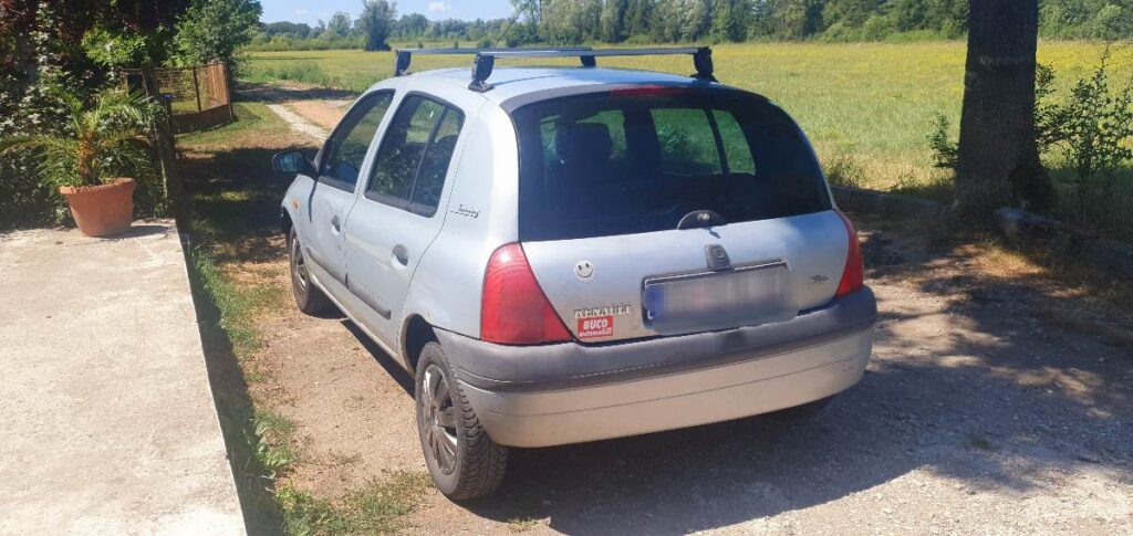 399 € - Renault Clio 1.2i (2002.god) - reg 8/2025 - dobro stanje 3 20220803 124622