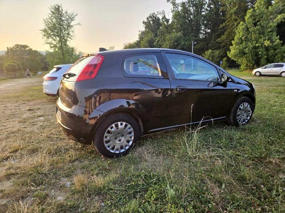 899€ - Fiat Grande Punto 1.4i + LPG (2008.g) - reg 11/2025 - dobro stanje 27 20250608 200148