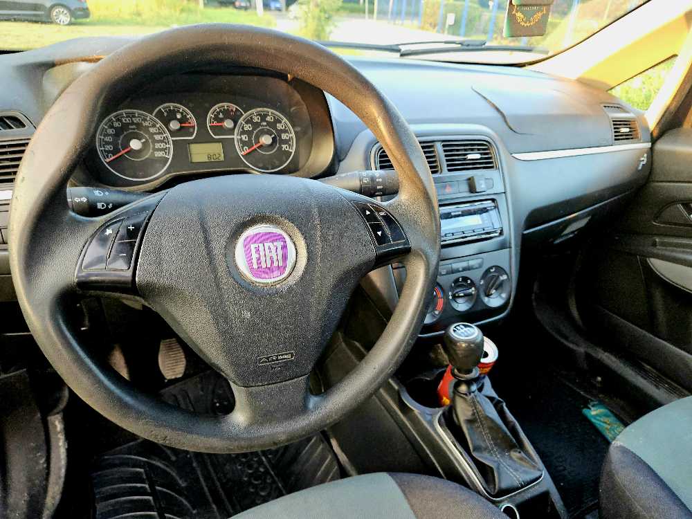 899€ - Fiat Grande Punto 1.4i + LPG (2008.g) - reg 11/2025 - dobro stanje 34 20250608 200232