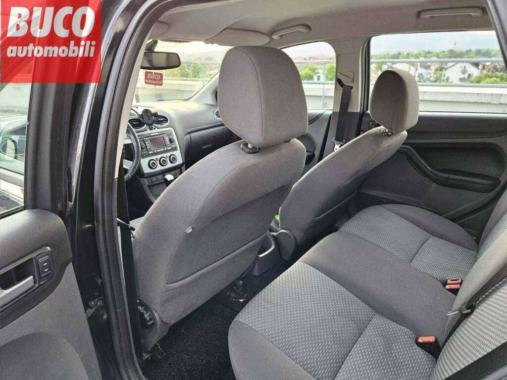 1500€ - Ford Focus 1.6tdci 2008.god - reg 9/2025 - jako dobro stanje 9 Ford Focus 1.6tdci 2008.god unutrašnjost