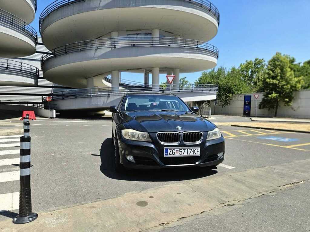 4999 € - BMW e90 LCI (facelift) 316d 2010.god - reg 10/2025 - jako dobro stanje 37 514447100 1052898257026955 5661991790259613825 n
