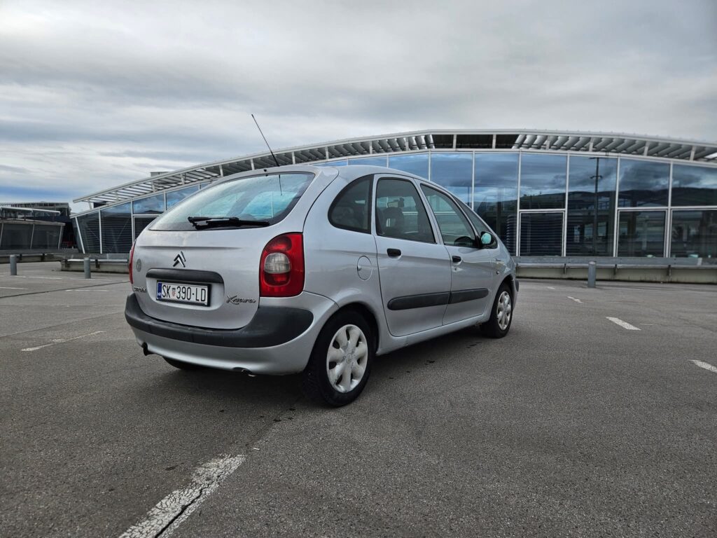 799 € - Citroen Xsara Picasso 2.0HDi (2003.god) - reg 10/2025 - jako dobro stanje 10 FB IMG 1752046220384
