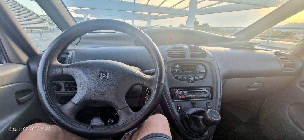 799 € - Citroen Xsara Picasso 2.0HDi (2003.god) - reg 10/2025 - jako dobro stanje 8 FB IMG 1752046223588