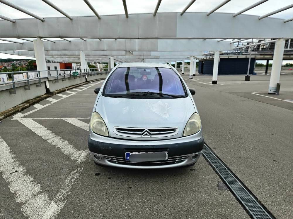 799 € - Citroen Xsara Picasso 2.0HDi (2003.god) - reg 10/2025 - jako dobro stanje 4 FB IMG 1752046229522