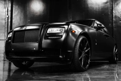 static photos 1765386238